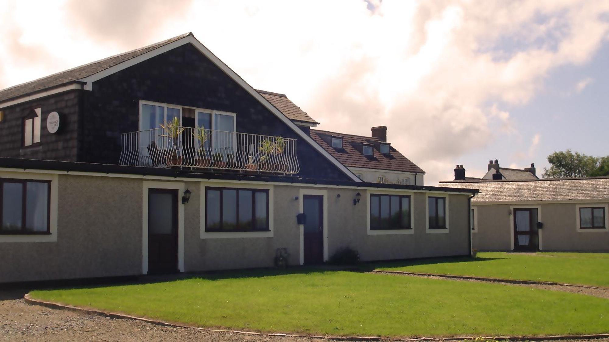 The Poldark Inn Delabole Екстериор снимка