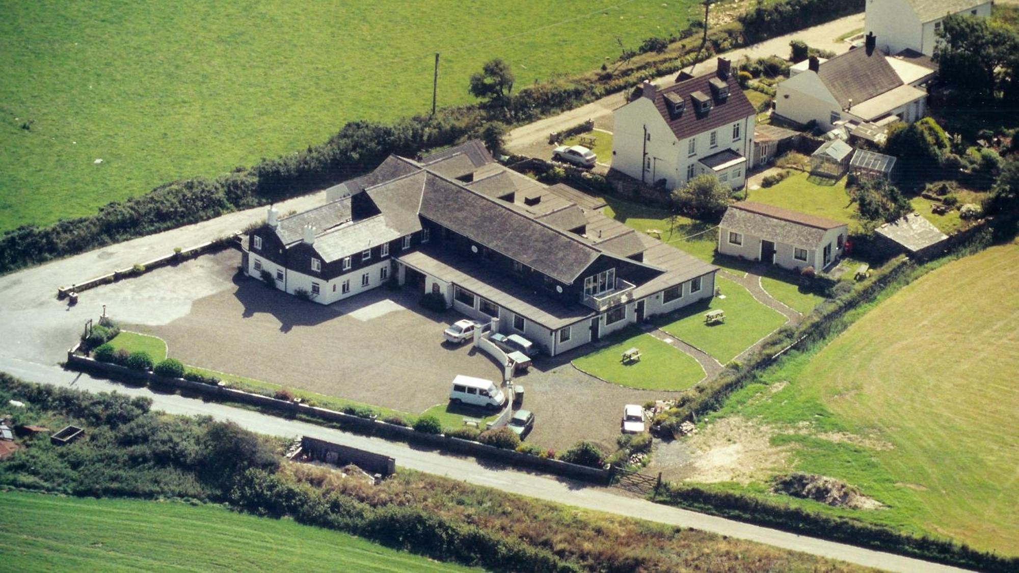 The Poldark Inn Delabole Екстериор снимка